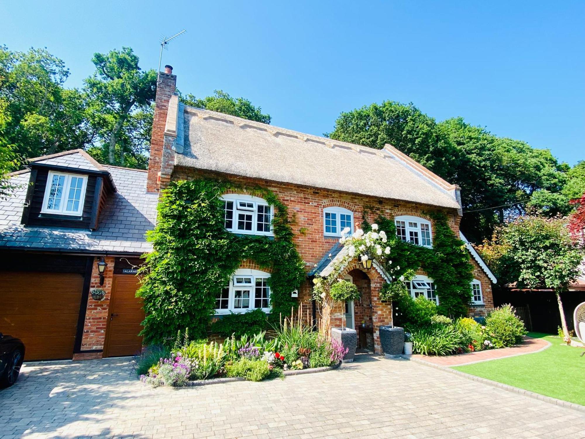 Little Woodside A Beautiful New Forest Self Contained Private Luxury Annexe New Milton Exterior photo