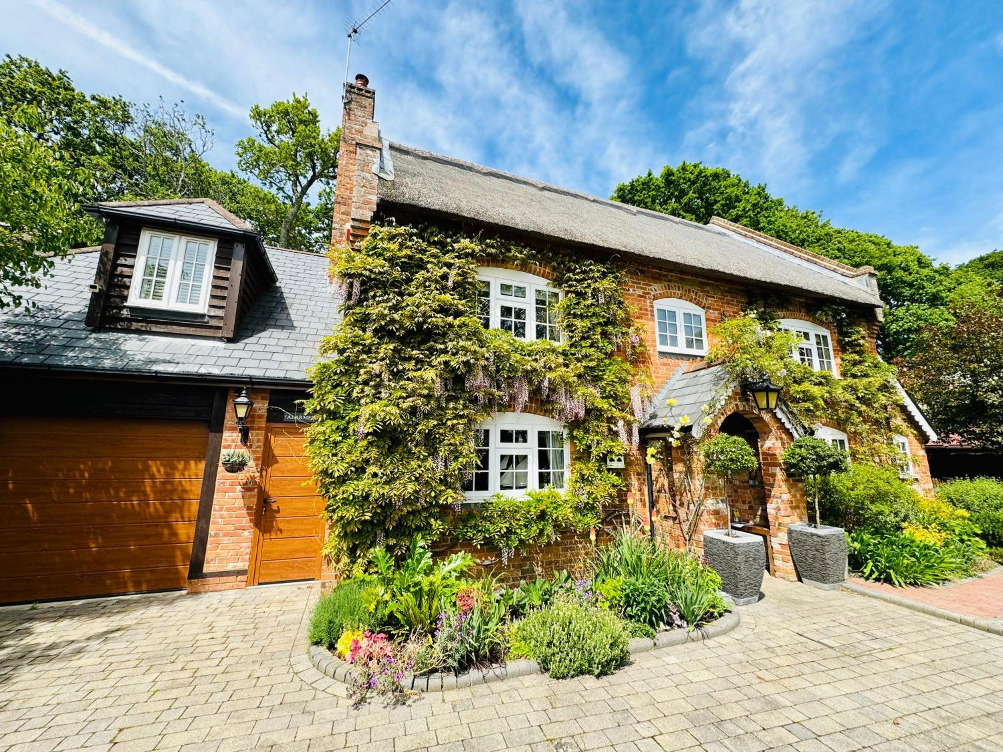 Little Woodside A Beautiful New Forest Self Contained Private Luxury Annexe New Milton Exterior photo